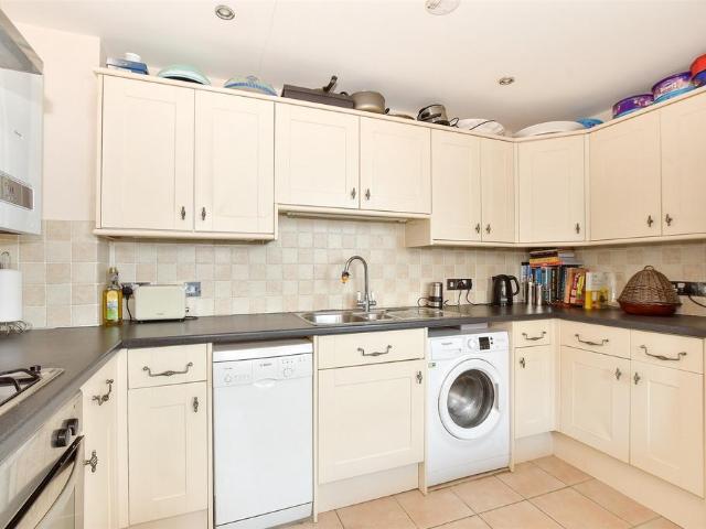 Flat for sale in Cowlease, Ventnor