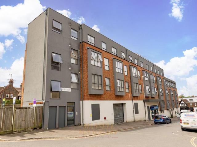 Flat for sale in Blackwell, Perryfields