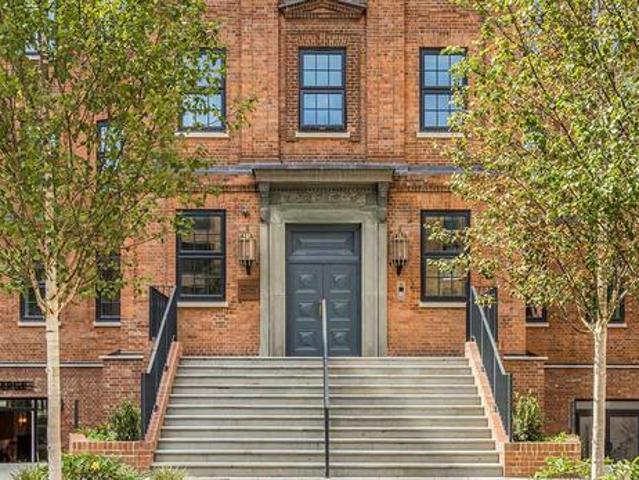 Flat for sale in Slough