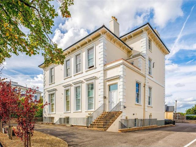 Flat for sale in Montpellier, Cheltenham