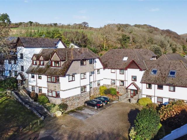 Flat for sale in Strode, Devon