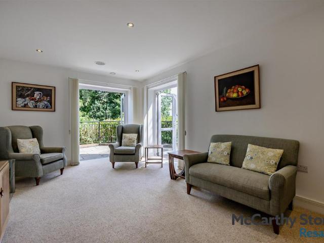 Flat for sale in Perryfields, West Sussex