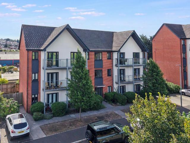 Flat for sale in East Usk, Wales