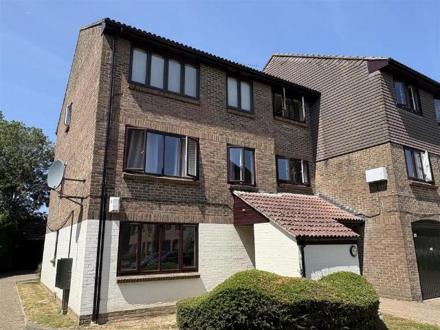 Flat for sale in Northgate, Glynde