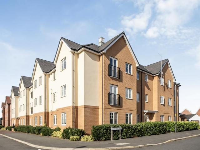 Flat for sale in Berryfields, Buckinghamshire