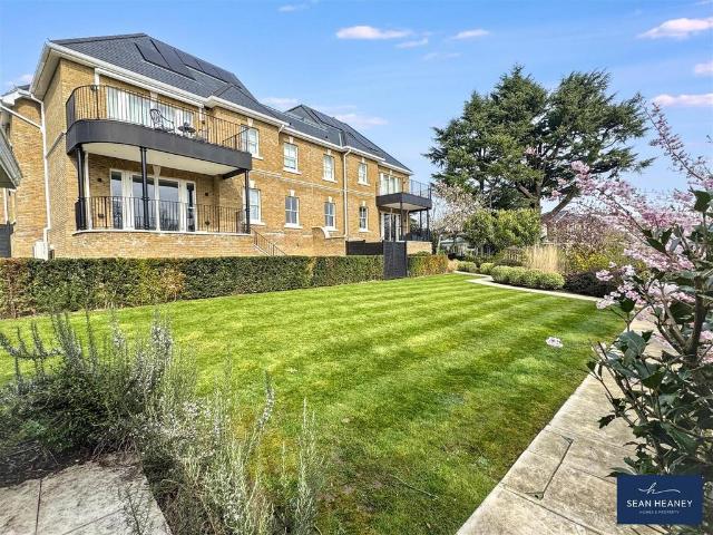 Flat for sale in Hadley Wood, Isle Of Man