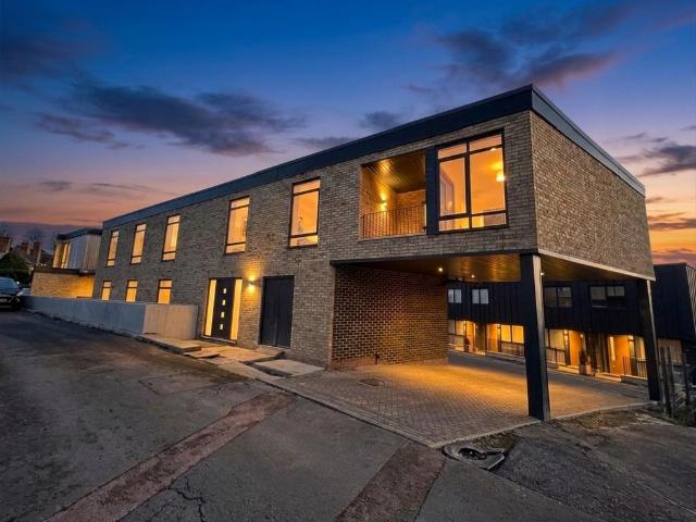 Flat for sale in Tovil, Maidstone