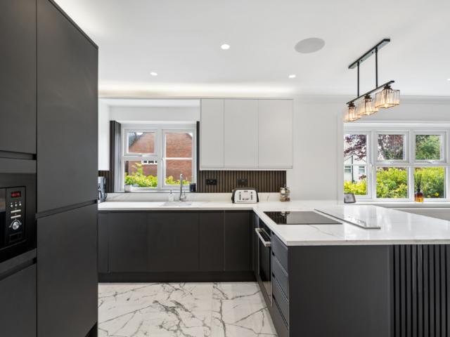 Flat for sale in Batchworth