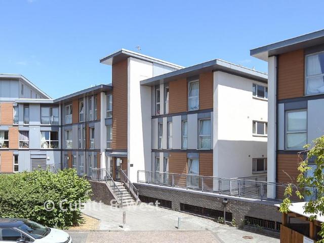 Flat for sale in Three Bridges, Glynde