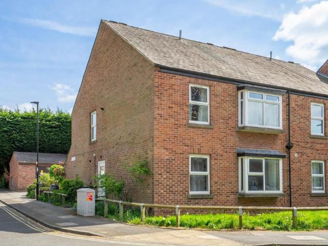 Flat for sale in Foss Islands, High Field