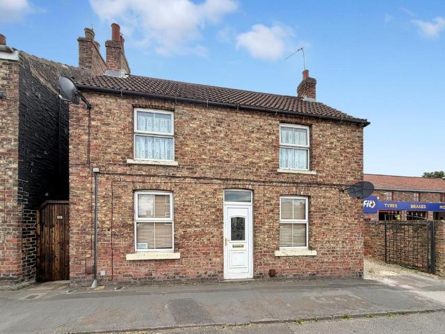 Flat for sale in Norby, Thirsk