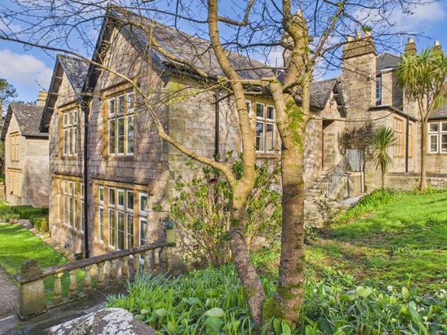 Flat for sale in Longrock, Cornwall