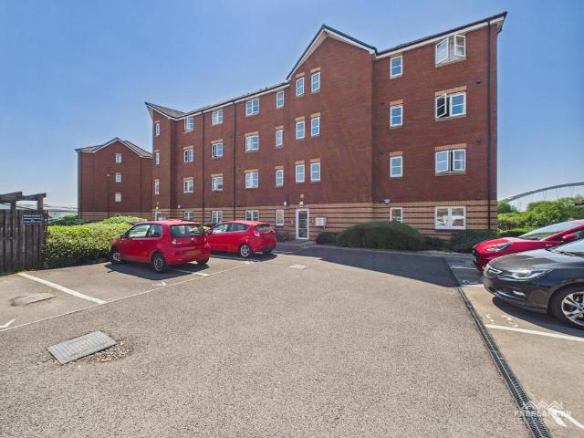 Flat for sale in Wales
