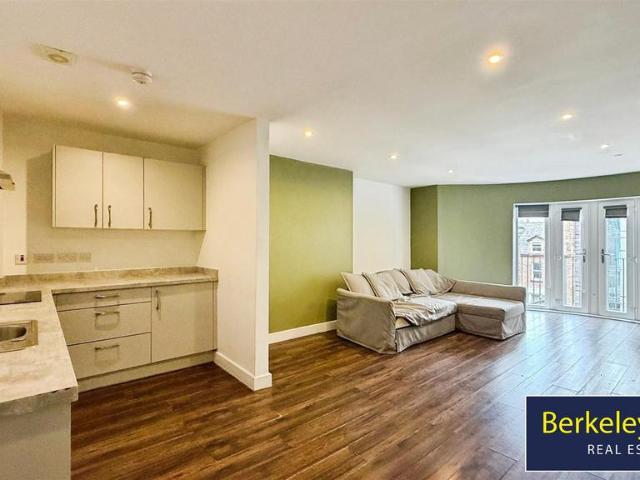 Flat for sale in Ropewalks, Calderstones