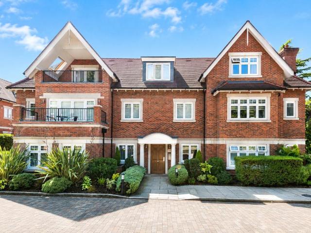Flat for sale in London Borough of Enfield, Greater London