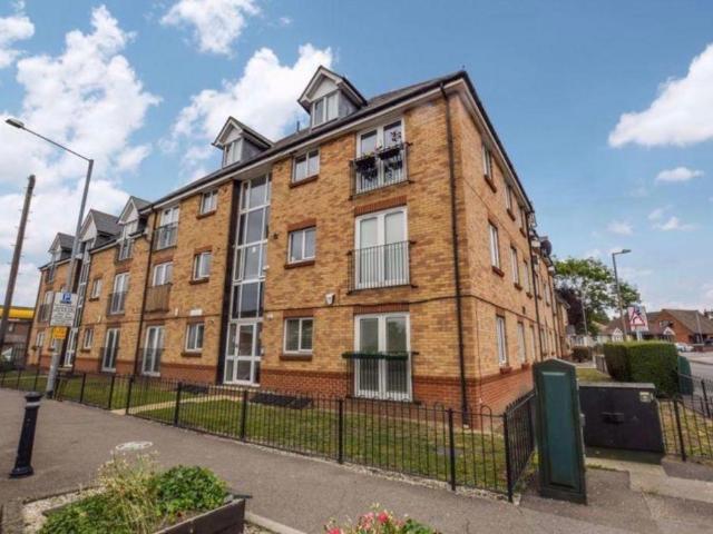 Flat for sale in Stanford-le-hope, Isle Of Man