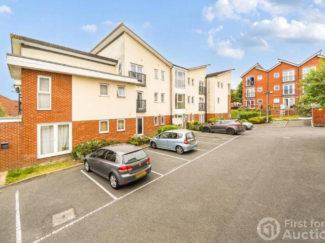 Flat for sale in Joiner's Square, Hanley