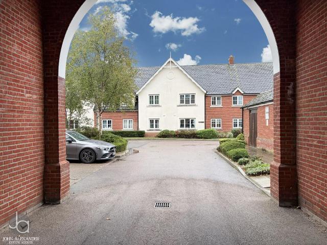 Flat for sale in Colchester, Essex