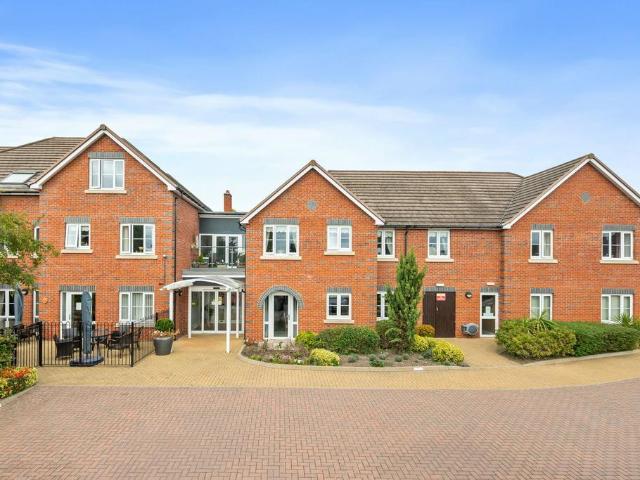 Flat for sale in Avondale, Kettering