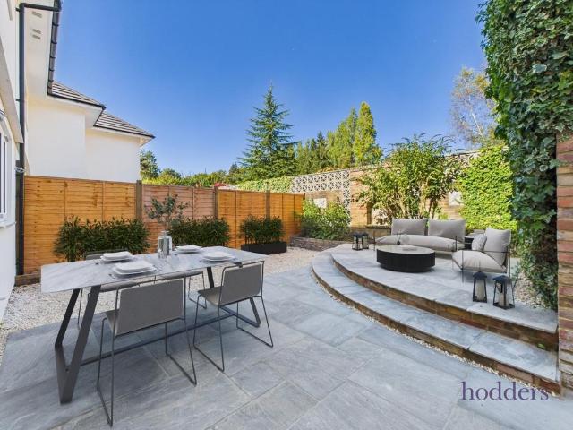 Flat for sale in Row Town, Surrey