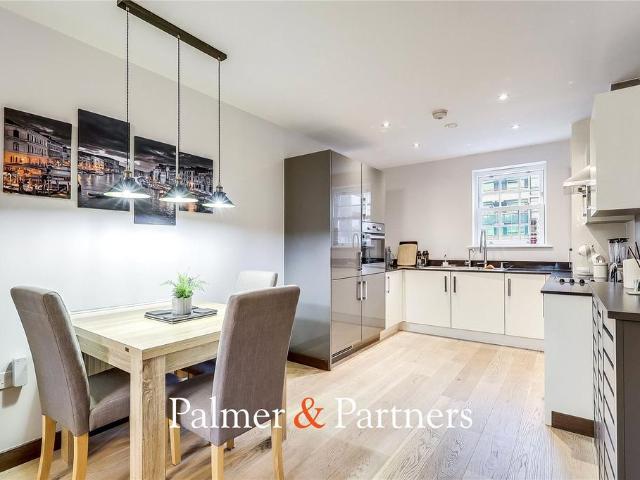 Flat for sale in Chelmsford, Essex