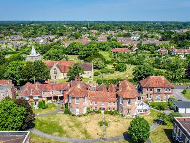 Flat for sale in Milford-on-Sea, Ashurst Bridge