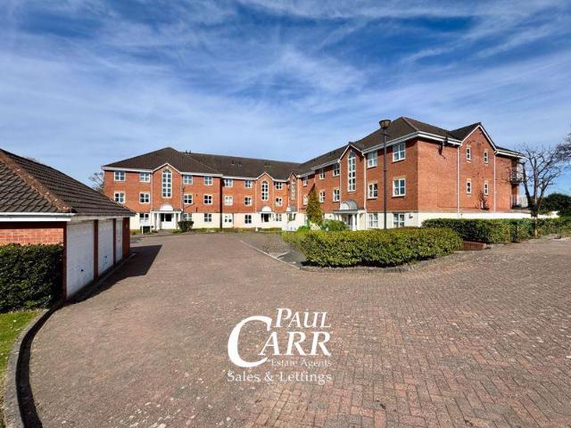 Flat for sale in Sutton Coldfield, West Midlands