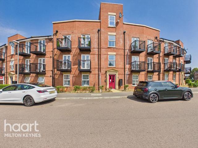 Flat for sale in Milton Keynes