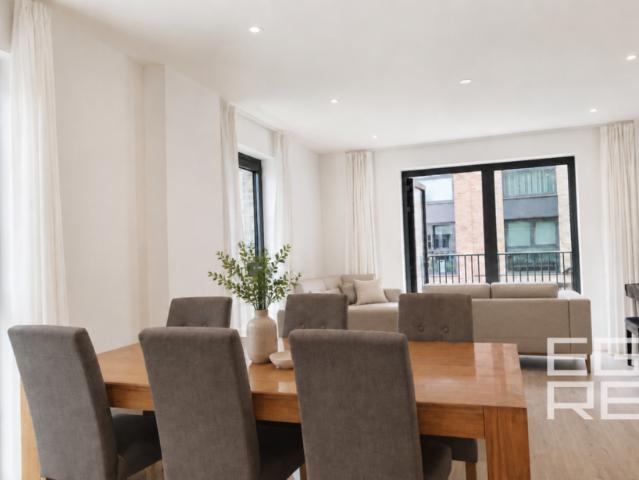 Flat for sale in Woodberry Down, Stamford Hill