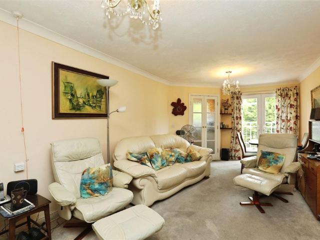 Flat for sale in Castle, Leftwich