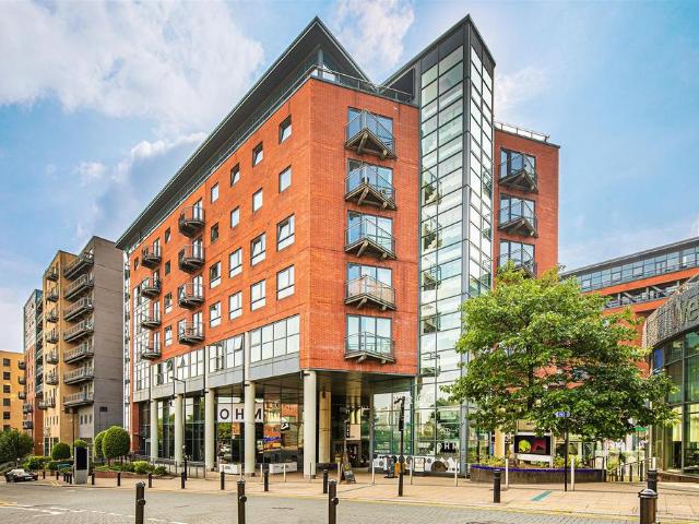 Flat for sale in Saint George's, South Yorkshire
