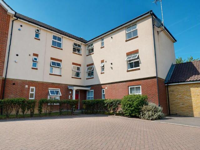Flat for sale in Kennington Lees, Bridgefield