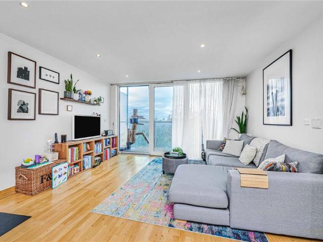 Flat for sale in Greater London