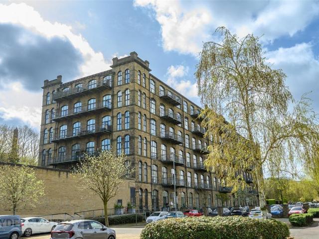 Flat for sale in Clough, Linthwaite