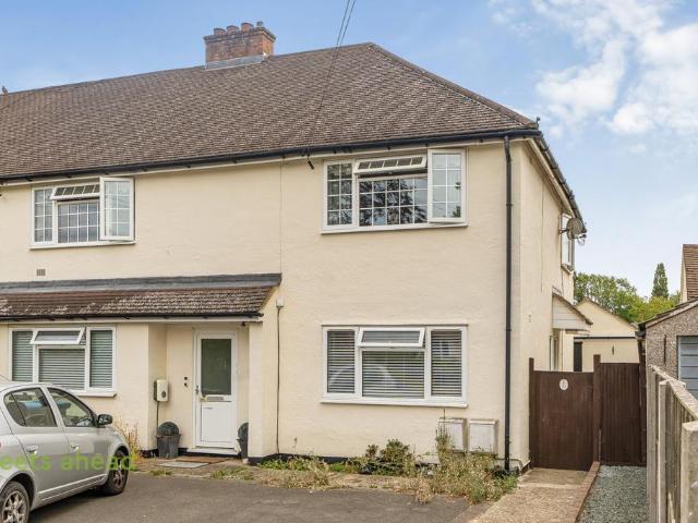 Flat for sale in Hillview, Surrey