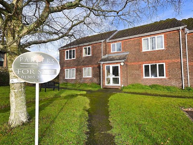 Flat for sale in Fordington