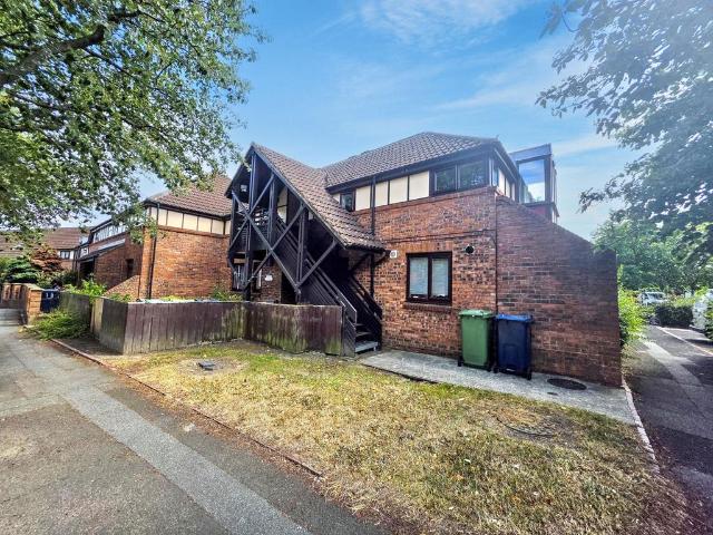 Flat for sale in Oxclose, Washington