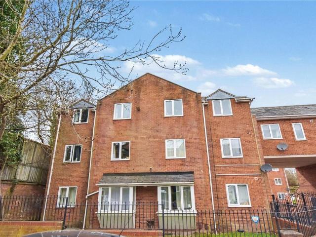 Flat for sale in Woodhouse, West Yorkshire