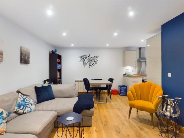 Flat for sale in Row Town, Surrey