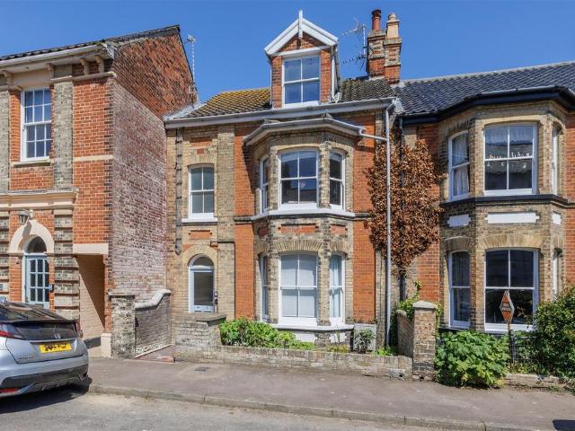 Flat for sale in Eastbridge, Suffolk
