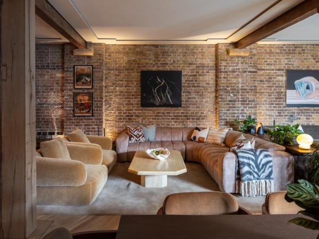 Flat for sale in Chalk Farm, Greater London