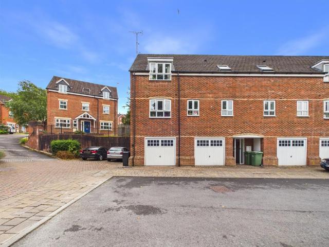 Flat for sale in Rodborough, Stroud