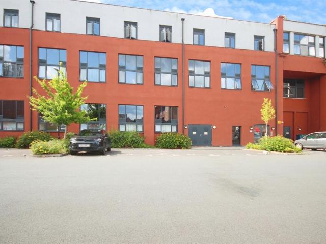 Flat for sale in Hillfields, West Midlands