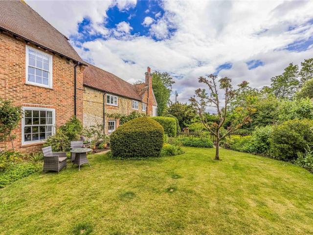 Flat for sale in Littlecote, West Sussex