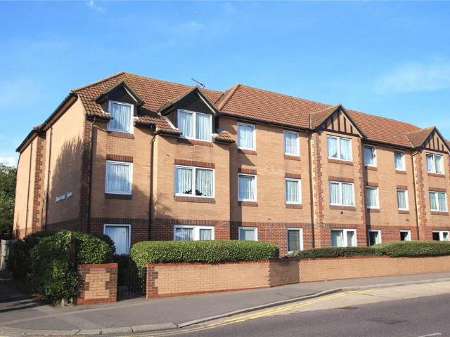 Flat for sale in North Shoebury, Alton Barnes