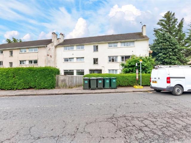 Flat for sale in Colinton Mains, Oxgangs