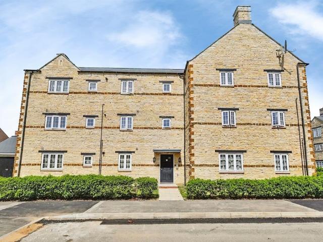 Flat for sale in Wootton, Northamptonshire