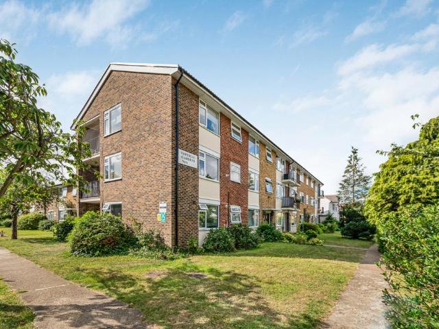 Flat for sale in London Borough of Merton, Mitcham