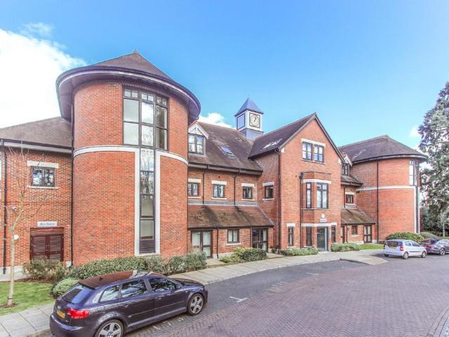 Flat for sale in North Watford, Watford