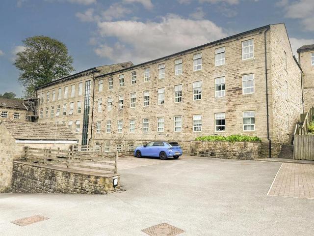 Flat for sale in Steeton, Bradford